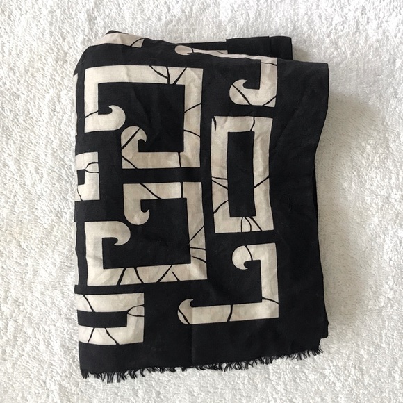 Ann Taylor Silk Vintage Black Geometric Scarf - Picture 4 of 6
